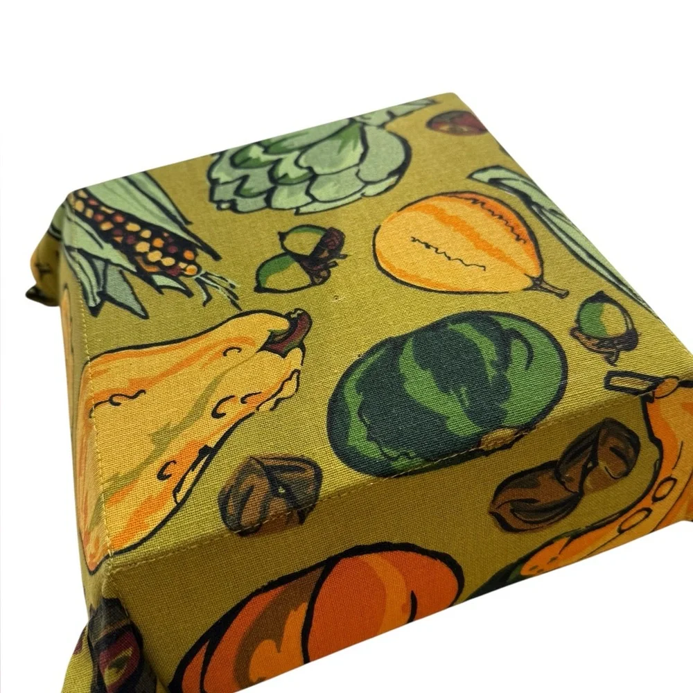 Vintage Fabric Bread Basket with corner ties. NEW - NEVER USED.